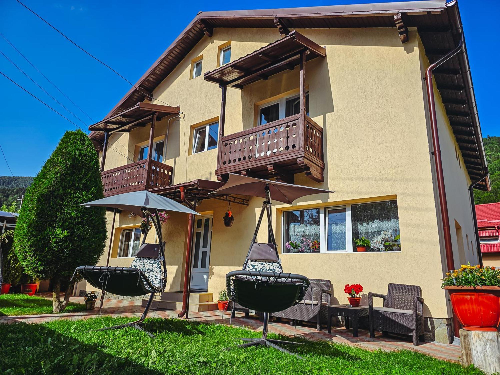 Alpine Bliss Sinaia Hotel Buitenkant foto